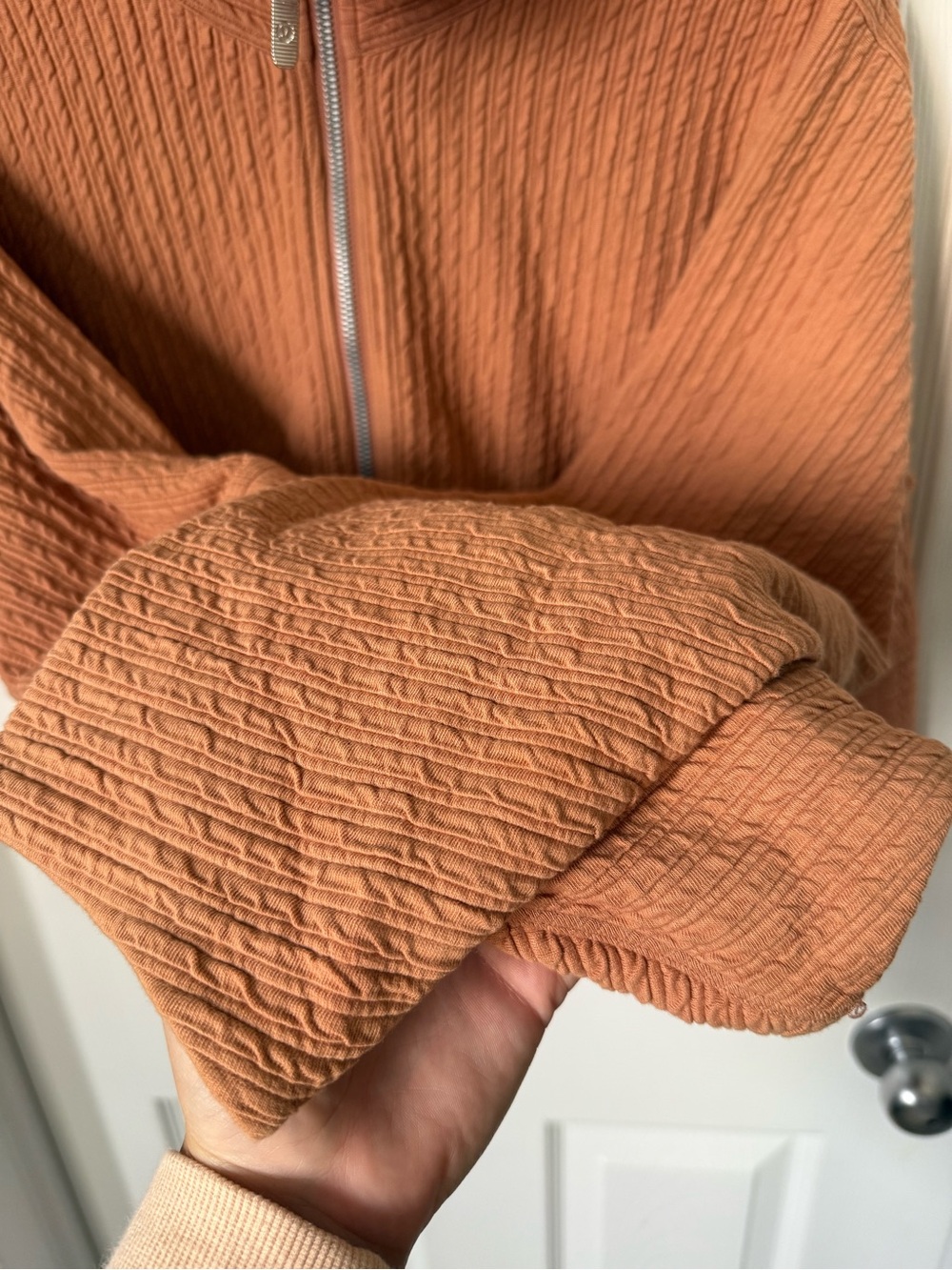 Women’s Lululemon Textured Cropped Jacket | Size Medium/Large - Picture 3 of 10